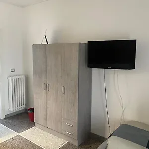 *** Oda ve Kahvaltı A Casa Di Giallo İtalya